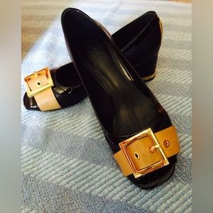 Brand new Tory Burch statement leather shoes